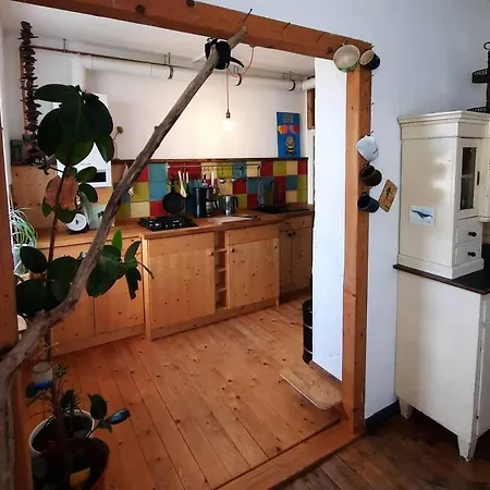 Altbau Charme & Mittendrin Апартаменты *